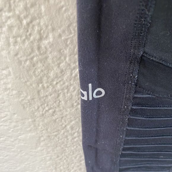 Alo Yoga Moto Leggings Women's Small Black  Mesh Panels - Picture 6 of 13